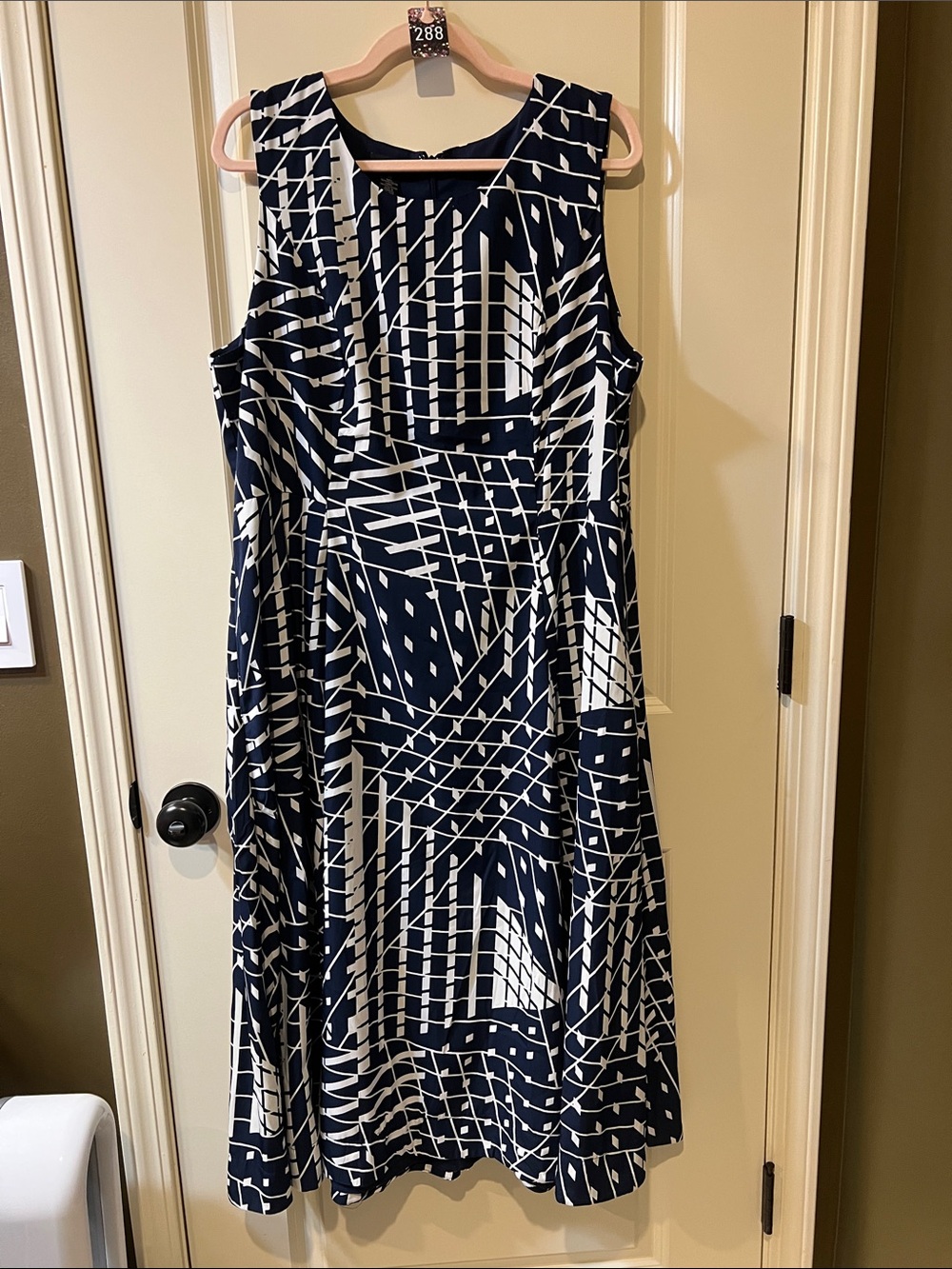 Alfani Navy and White Sleeveless Geometric Midi Dress H288